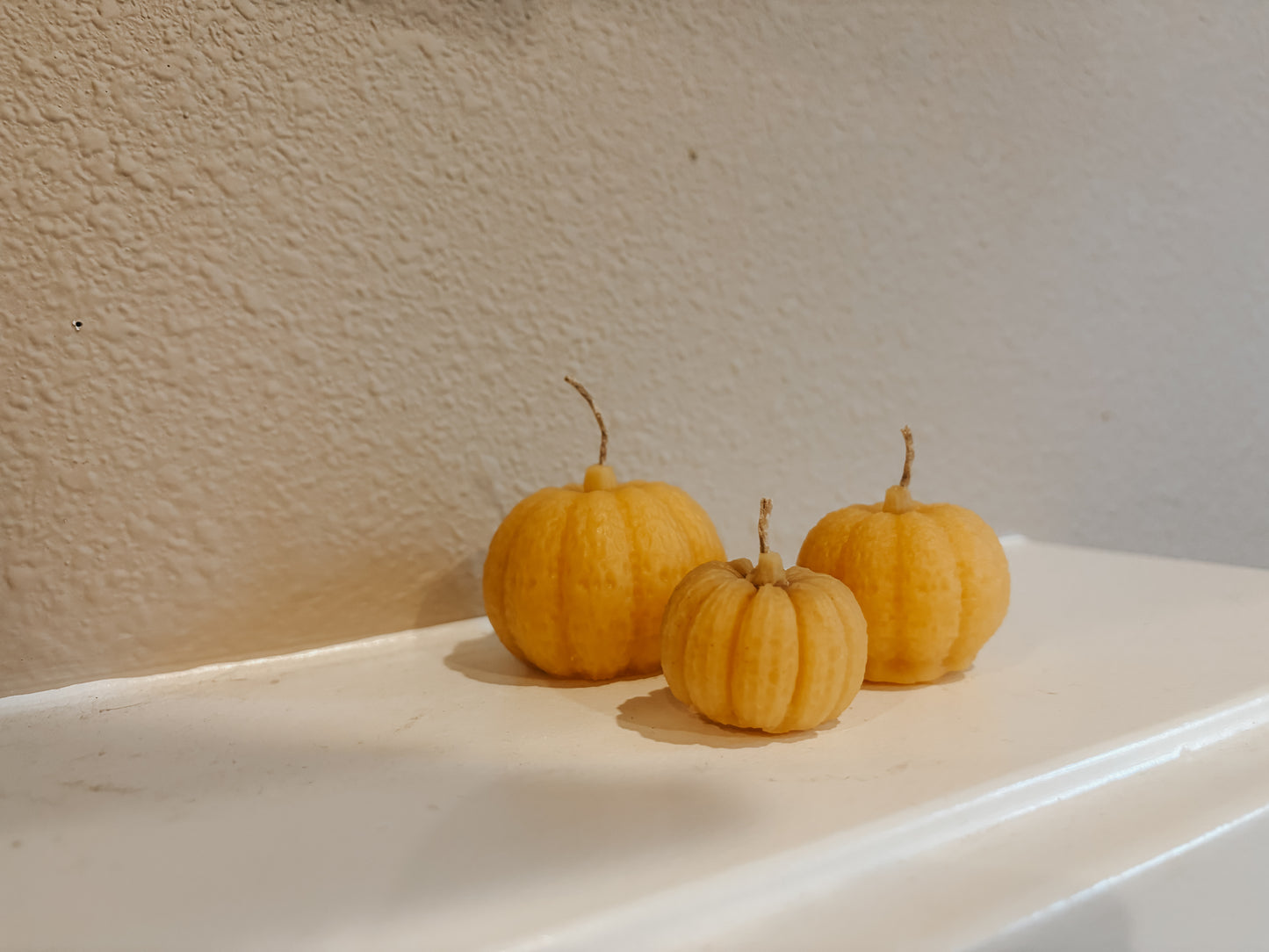 100% pure beeswax candle